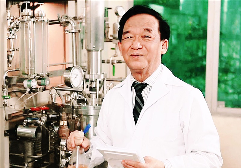 GS.TS.Nguyễn Lân Dũng